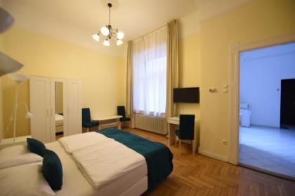 Baross City Hotel - Budapest - image 3